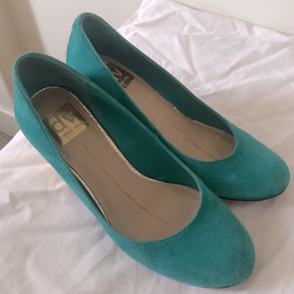 Dolce Vita golden heels